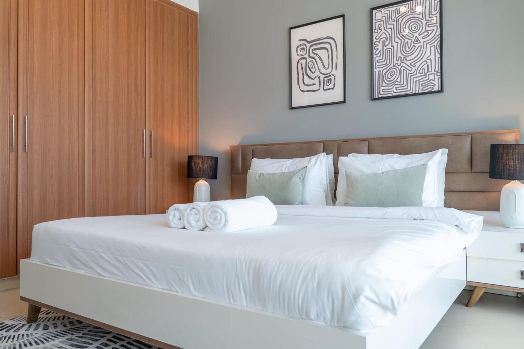 Amazing 2 Bedroom In Marina Sleeps 4! Apartment